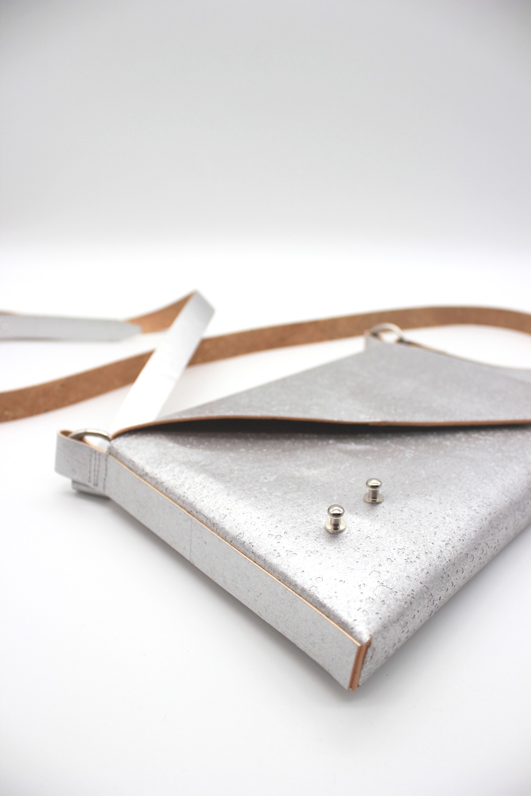 Basic Parafa Crossbody Táska - Ezüst — 2. nézet